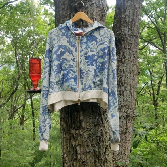 Selkie Louis Toile Pillow zip up hoodie size L - Picture 6 of 10